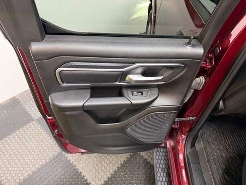 Used 2025 RAM 1500 Big Horn AWD/4WD image 32