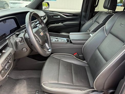 Used 2024 Cadillac Escalade Sport w/ LPO, ONYX Package AWD/4WD image 16