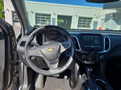 Used 2018 Chevrolet Equinox LT AWD/4WD image 14