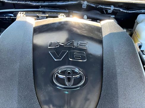 Certified 2021 Toyota Tacoma TRD Off-Road w/ Technology Package image 32