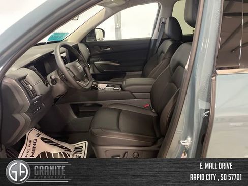 New 2026 Nissan Pathfinder SL AWD/4WD image 9