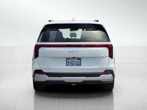 Used 2026 Kia Carnival EX FWD image 5