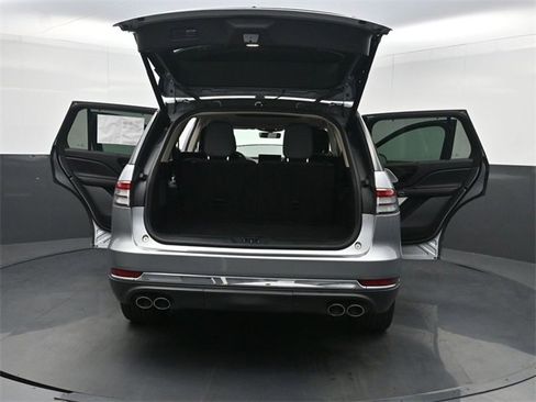 Used 2021 Lincoln Aviator Reserve w/ Equipment Group 202A image 47