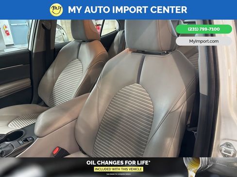 Used 2021 Toyota Camry SE image 13