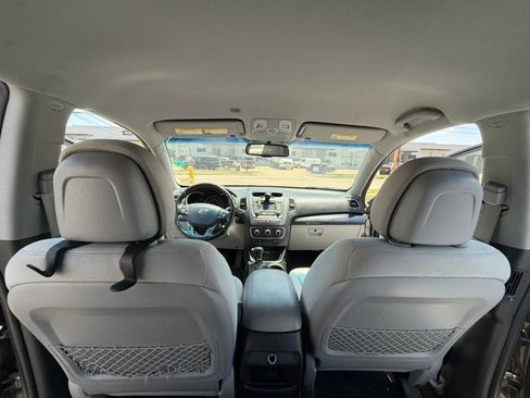 Used 2015 Kia Sorento LX AWD/4WD image 14