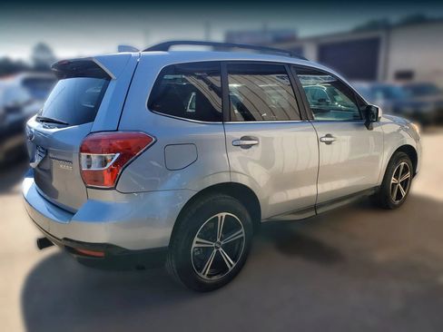 Used 2016 Subaru Forester 2.5i Limited AWD/4WD image 16