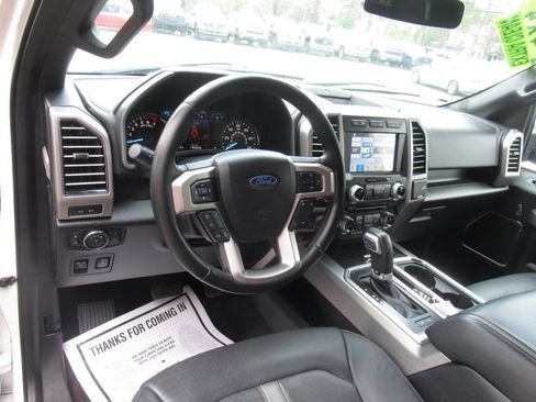 Used 2018 Ford F150 Platinum w/ Equipment Group 701A Luxury AWD/4WD image 17