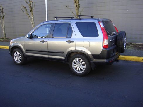 Used 2005 Honda CR-V EX image 8