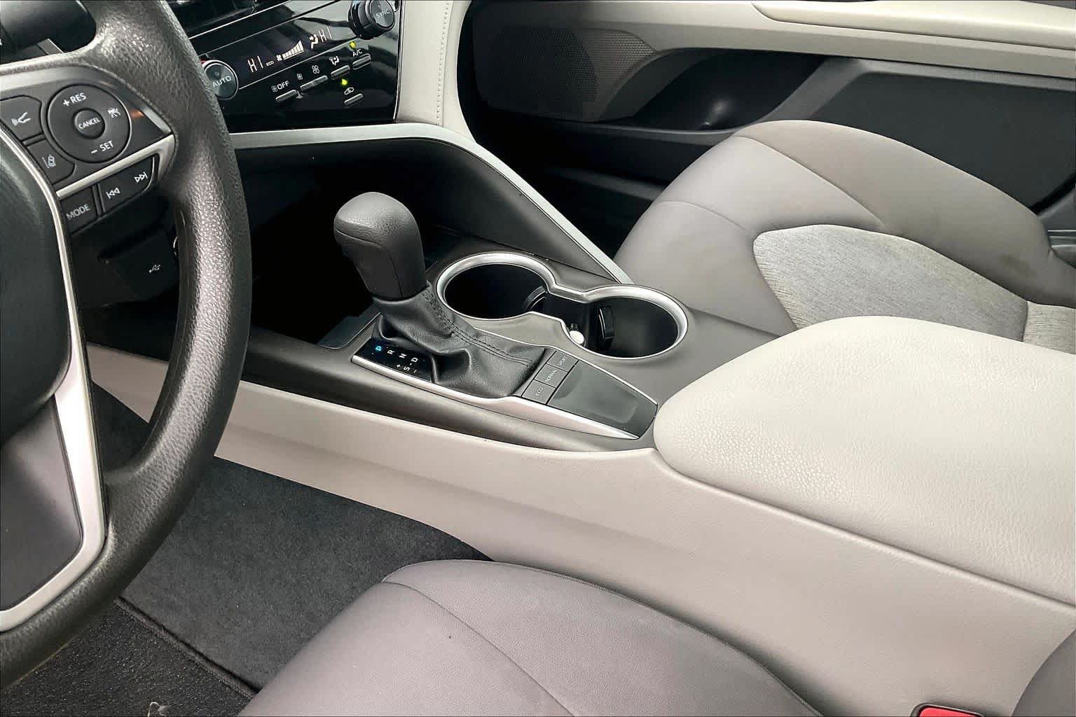 Used 2023 Toyota Camry LE w/ Convenience Package FWD image 16