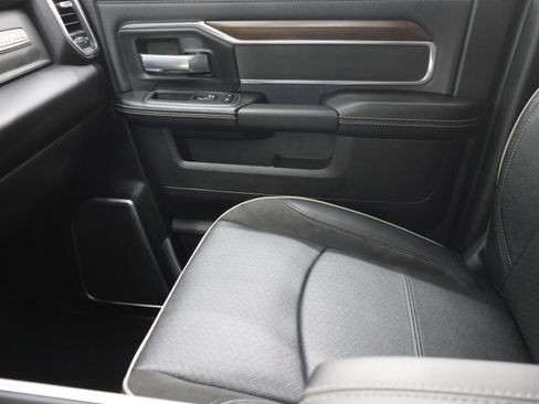 Used 2022 RAM 2500 Laramie AWD/4WD image 14