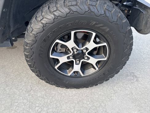 Used 2021 Jeep Wrangler Unlimited Rubicon image 12