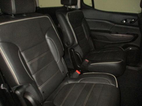 Certified 2023 GMC Acadia Denali w/ Denali Ultimate Package image 14