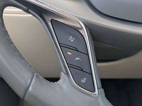 Certified 2022 Cadillac XT5 Premium Luxury image 23