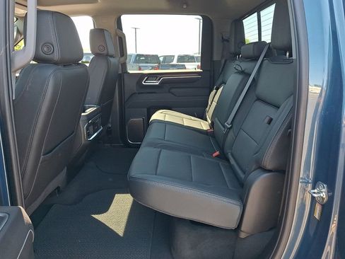 Used 2025 GMC Sierra 2500 Denali w/ Denali Reserve Package AWD/4WD image 10