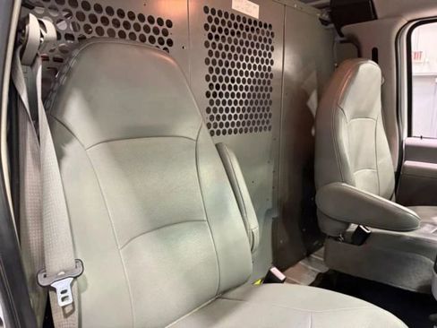 Used 2008 Ford E-350 and Econoline 350 Extended Super Duty RWD image 23
