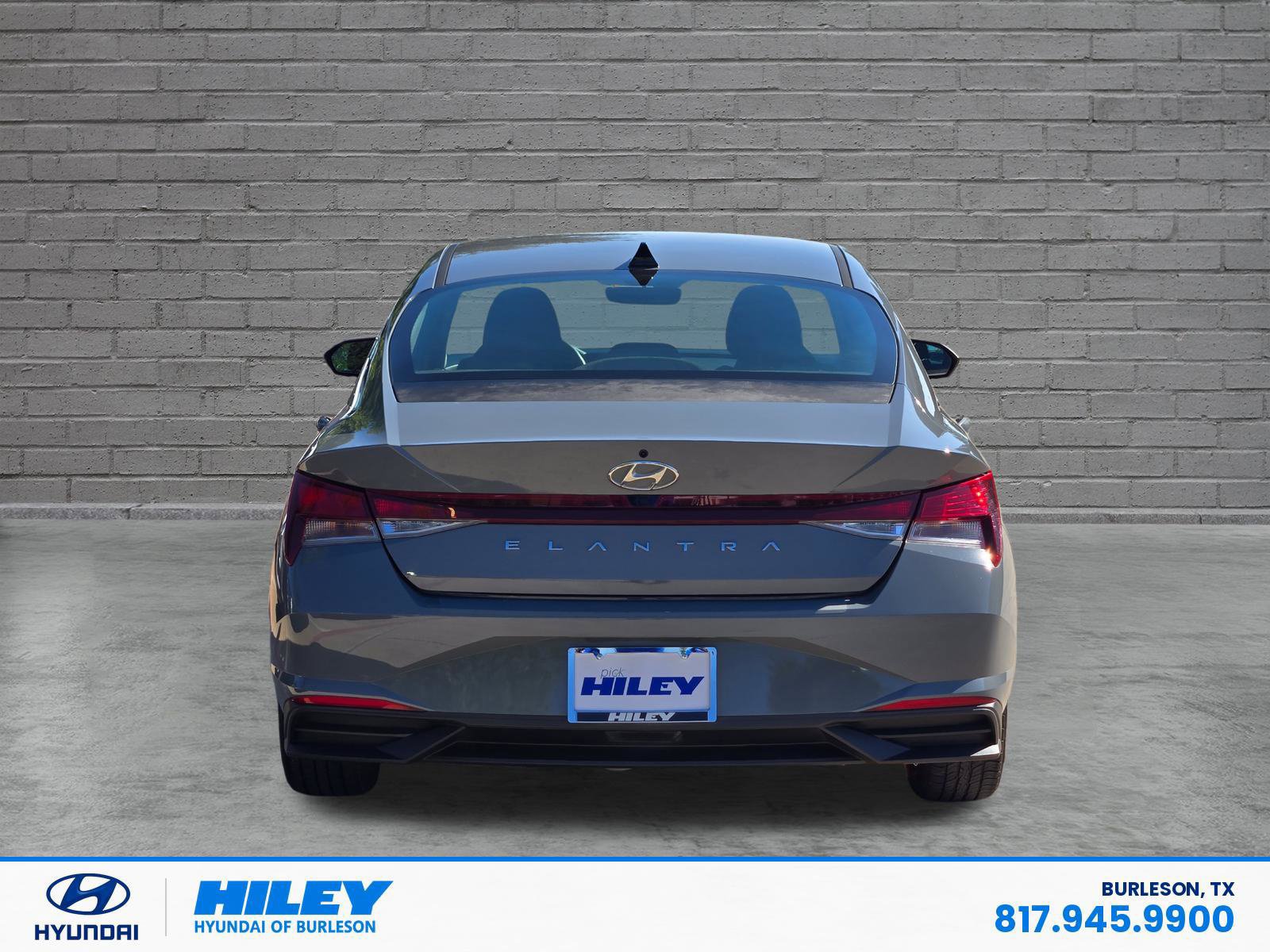 Used 2022 Hyundai Elantra SEL w/ Cargo Package FWD image 5
