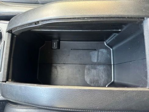 Used 2017 Toyota Highlander SE image 21