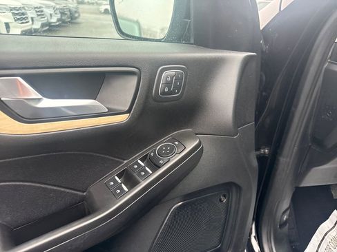 Used 2021 Ford Escape Titanium w/ Titanium Elite Package image 24