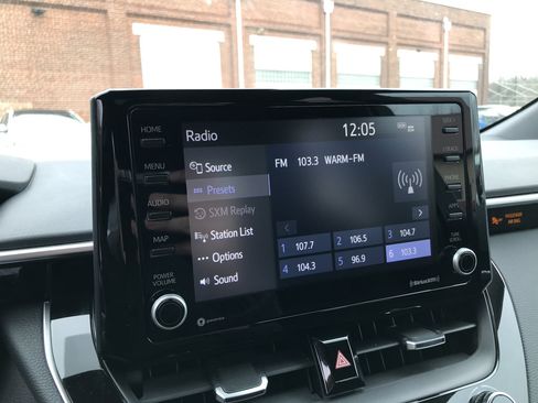 Used 2022 Toyota Corolla SE w/ Carpet Mat Package (TMS) image 18