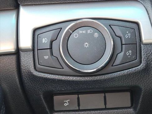 Used 2016 Ford Explorer XLT w/ Equipment Group 202A FWD image 22