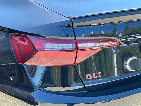 Used 2021 Volkswagen Jetta GLI FWD image 18