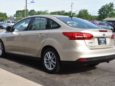 Used 2017 Ford Focus SE FWD image 13