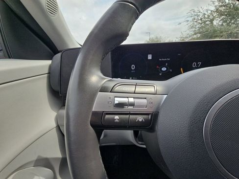 Used 2024 Hyundai Kona Limited FWD image 11