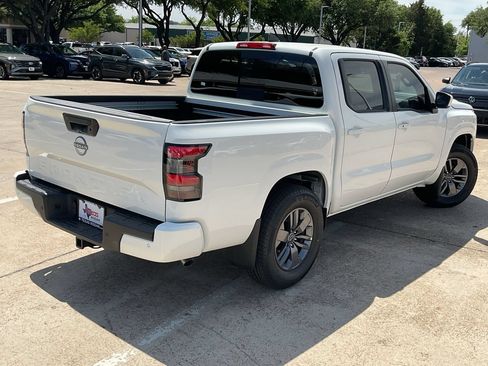 New 2026 Nissan Frontier SV w/ SV Convenience Package RWD image 5
