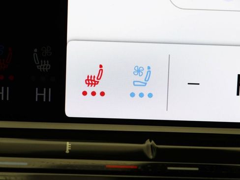 Used 2025 Volkswagen Atlas SEL Premium R-Line image 31