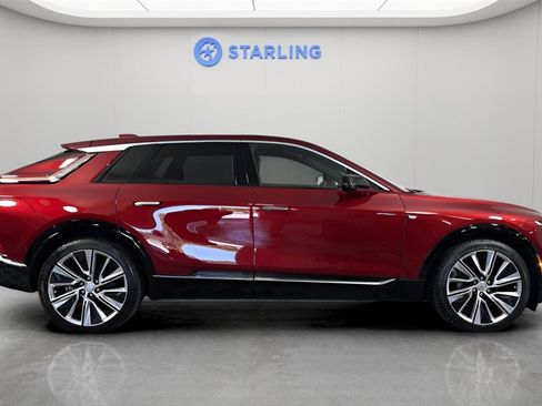 Used 2024 Cadillac Lyriq Luxury w/ LPO, Floor Liner Package image 11