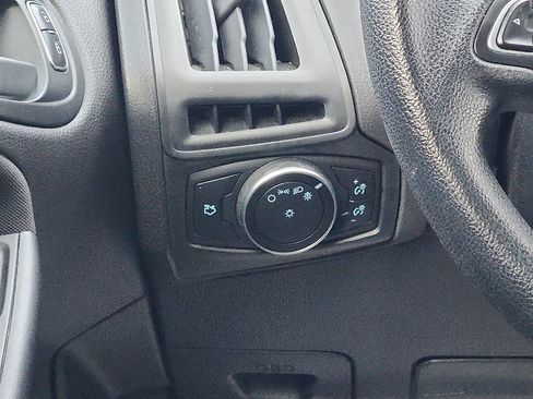 Used 2016 Ford Focus S image 13