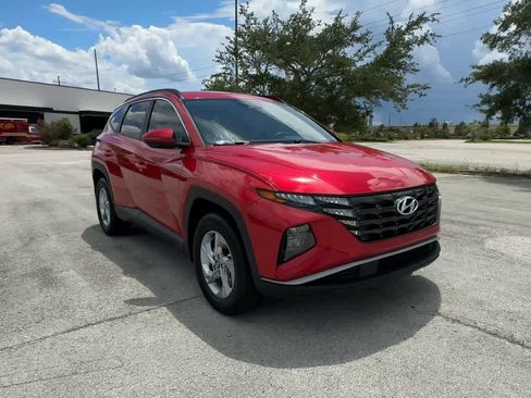 Used 2023 Hyundai Tucson SEL w/ Cargo Package AWD/4WD image 2