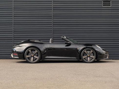 Used 2026 Porsche 911 Carrera GTS RWD image 9