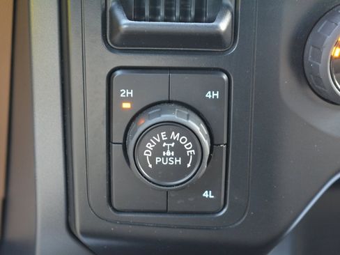 Used 2022 Ford F150 XLT image 17