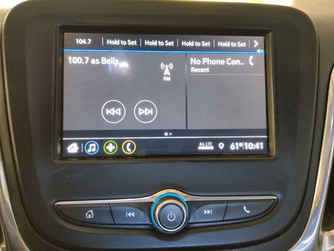 Used 2019 Chevrolet Equinox LS image 25