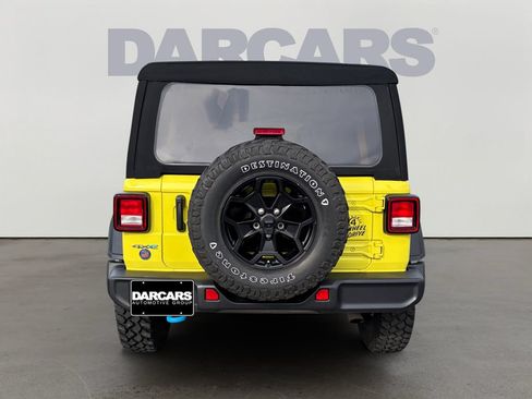 Used 2023 Jeep Wrangler Unlimited w/ Cold Weather Group AWD/4WD image 6