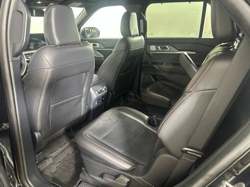 Used 2025 Ford Explorer ST AWD/4WD image 19