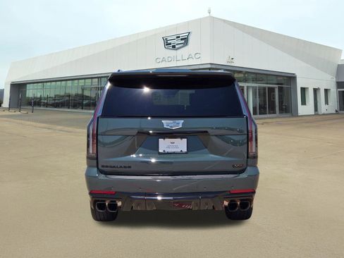 Used 2026 Cadillac Escalade V w/ LPO, ONYX Package AWD/4WD image 5