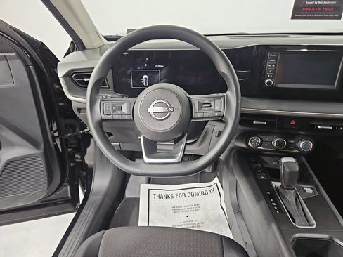 Used 2025 Nissan Kicks S AWD/4WD image 14