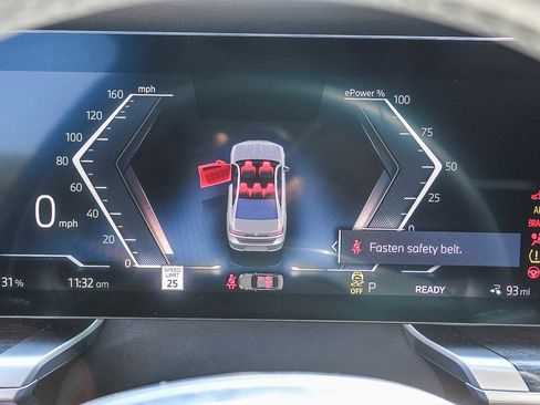 Certified 2025 BMW i7 eDrive50 w/ Premium Package image 23