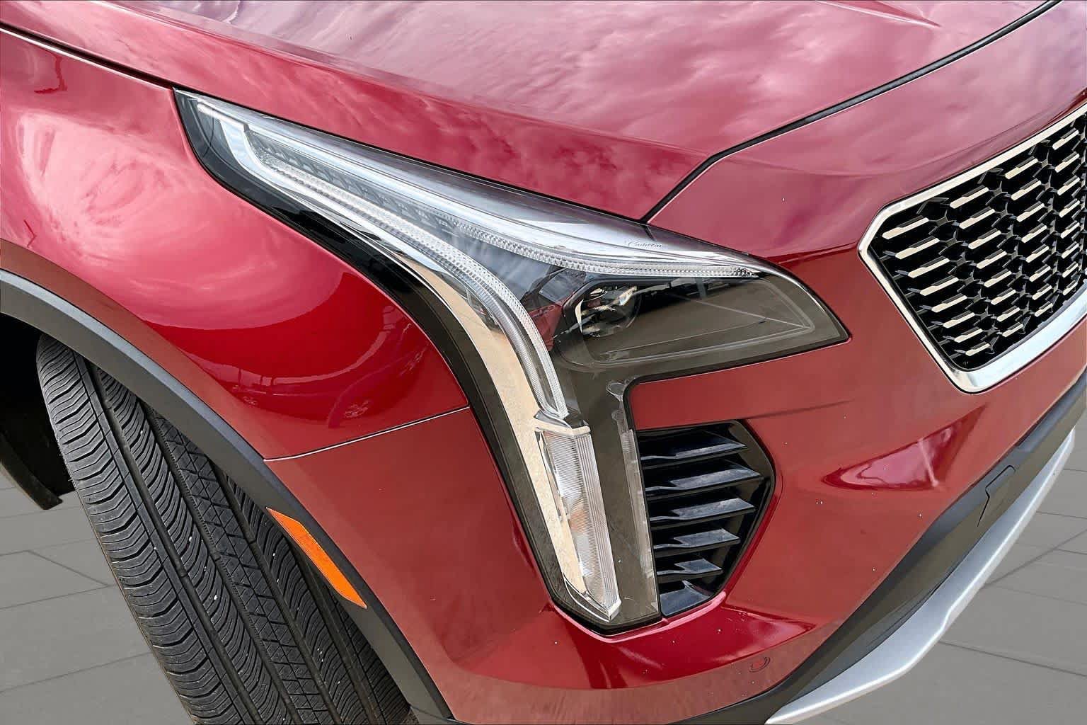 Used 2019 Cadillac XT4 Premium Luxury w/ Cold Weather Package FWD image 27