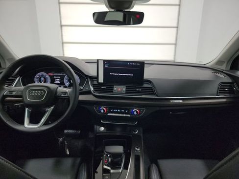 Used 2024 Audi Q5 e Premium Plus w/ Premium Plus Package image 38