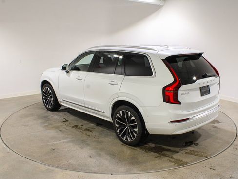 Used 2025 Volvo XC90 B6 Plus image 3