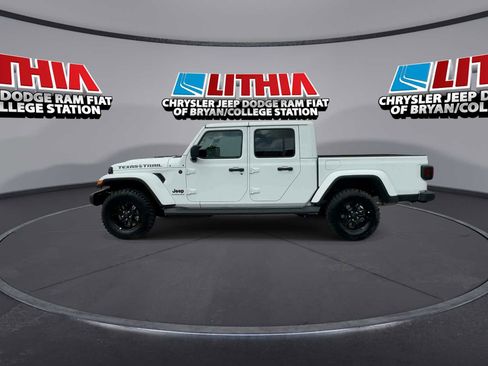 New 2026 Jeep Gladiator Sport image 5