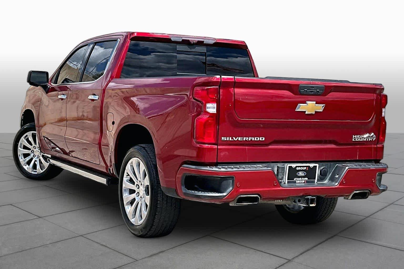 Used 2021 Chevrolet Silverado 1500 High Country w/ Technology Package AWD/4WD image 11