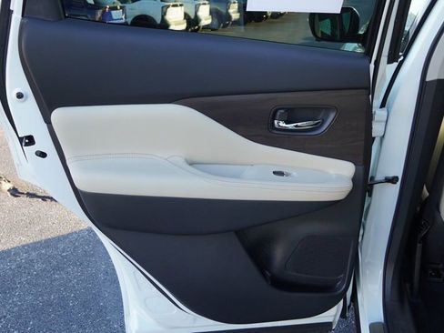 Used 2024 Nissan Murano Platinum w/ Cargo Package image 18