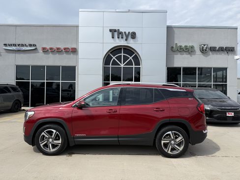Used 2019 GMC Terrain SLT w/ Preferred Package AWD/4WD image 30