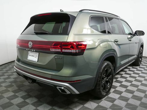 Certified 2025 Volkswagen Atlas Peak Edition SE image 3