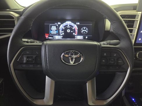 Used 2025 Toyota Tundra Limited AWD/4WD image 15
