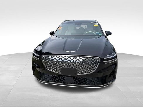 Used 2023 Genesis Electrified GV70 AWD/4WD image 2